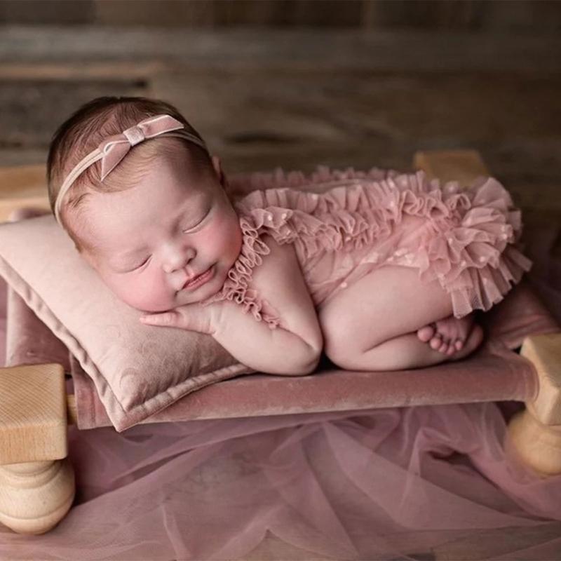 Newborn Photography Props Wooden Bed Baby Photoshoot Props Doll Bed Baby Photo Prop White Wood Mini Bed for Photography