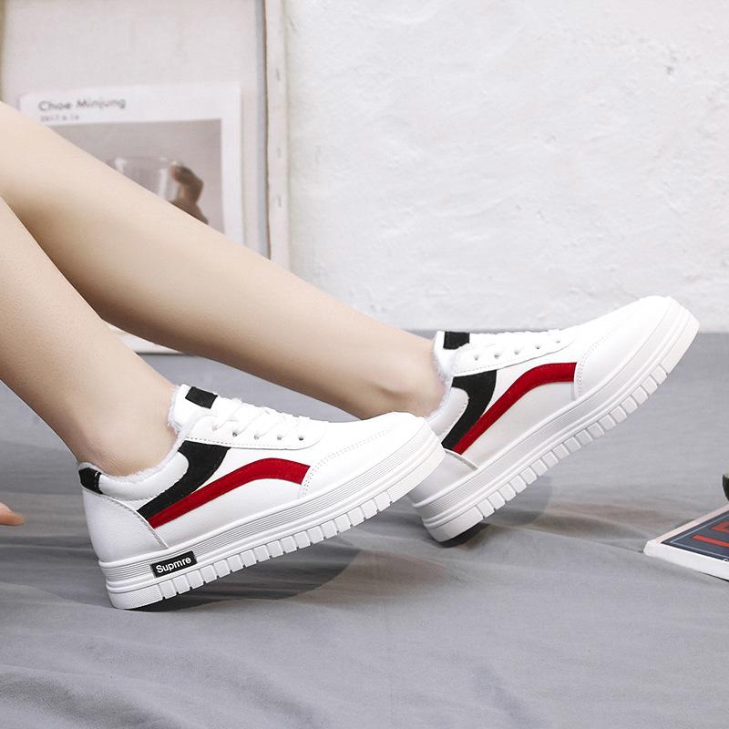 Shoes women 2025 new white versatile velvet sports and leisure Internet celebrity Korean version student foreign style women's shoes white shoes
