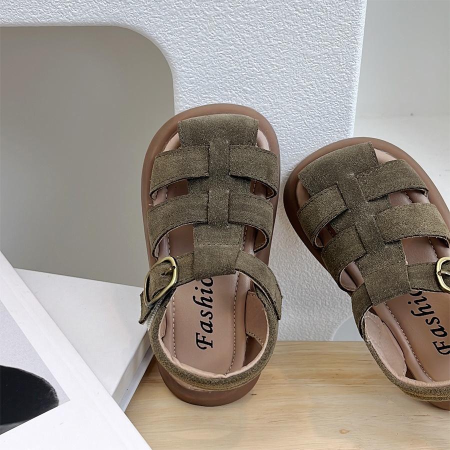 Boy's Shoes - Girls' Hollow-out Retro Anti-slip Soft-soled Sandals for Beach Wear