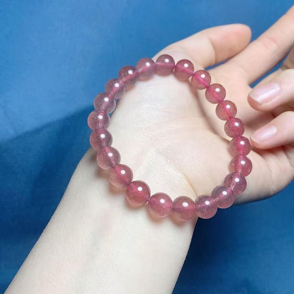 Versatile Unisex Strawberry Crystal Beaded Bracelet – Simple & Fashionable