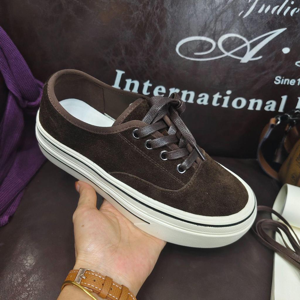 Women's White Cowhide Sneakers - 2025 Autumn/Winter, Soft Sole, Comfortable, Thick Sole, Height-Enhancing, Suede Casual Skate Shoes