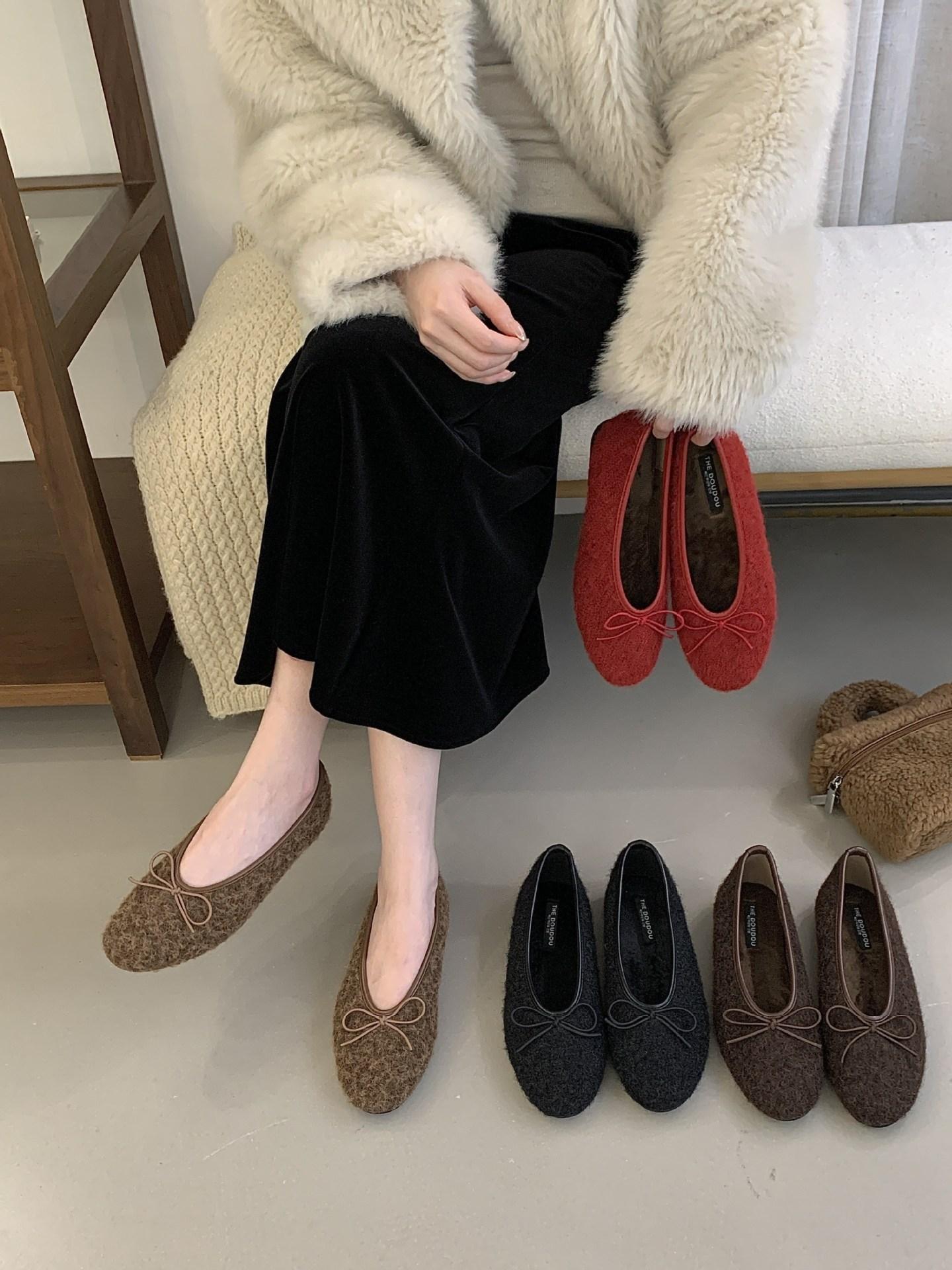 

Зима 2025 новая ретро повседневная обувь на плоской подошве женская с круглым носком туфли Мэри Джейн бархатные одинарные туфли 39 красный