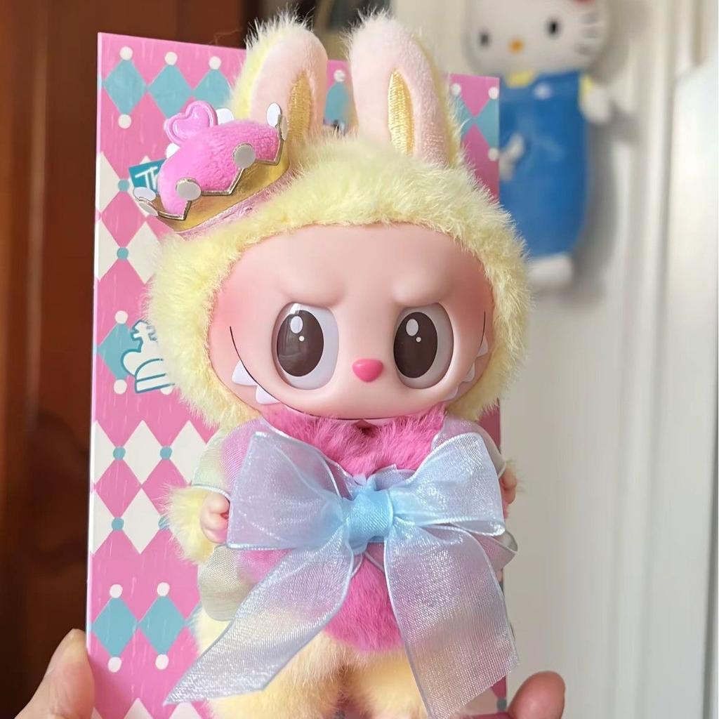 

Милые брелоки MOKOKO, модные, крутые, популярные на рынке, подвеска в виде плюшевой куклы-сестренки, брелоки из мягкого винила для сумочки, рюкзака и школьной сумки