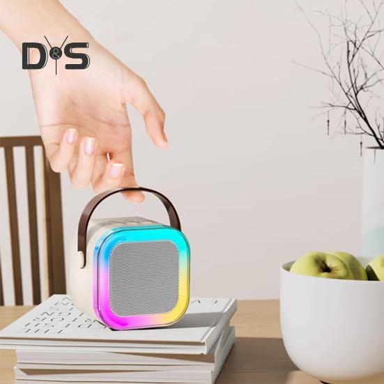 Mini karaoke zařízení kompatibilní s Bluetooth s mikrofonem 5 zvukových efektů Kompaktní sada přenosných karaoke reproduktorů s vysokým výkonem