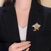 Modische volle Diamant funkelnde Ahornblatt Brosche für Damen Kleidung Mantel Schmuck Accessoires Geschenke