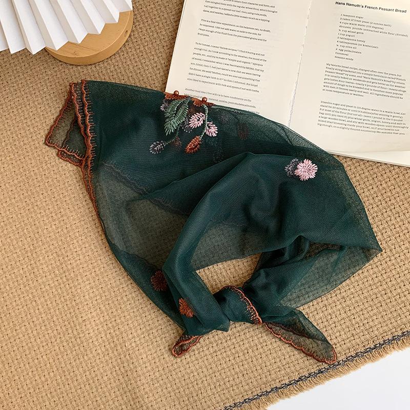 Korean Version Embroidered Magnetic Buckle Small Silk Scarf Women'S Spring And Autumn Senior Sense Foreign Style Triangle Scarf Neck Protection Mother