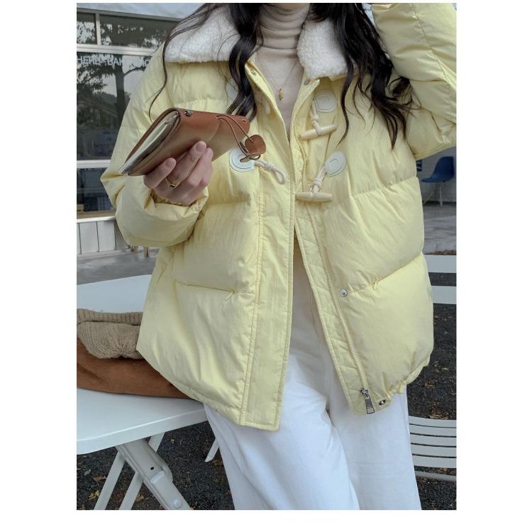 Fashionable and Warm Women's Short Coat with Horn Buttons and Lamb Wool for Winter