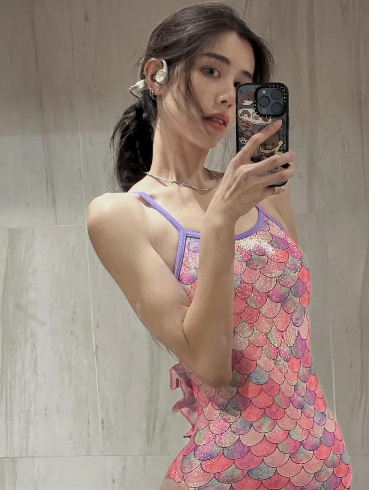 

Гоночное бикини для женщин высокого класса: Приталенный крой, Сексуальный купальник с рыбьей чешуей - Выгодный и Шикарный для бассейна или горячих источников. Large