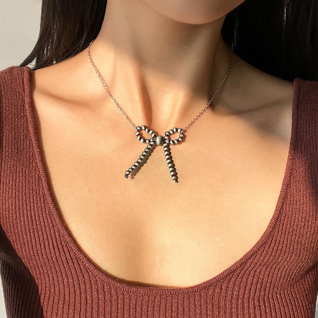 Fashion Style Bow Pendant Necklace Female, Retro Geometric Beaded Collarbone Necklace