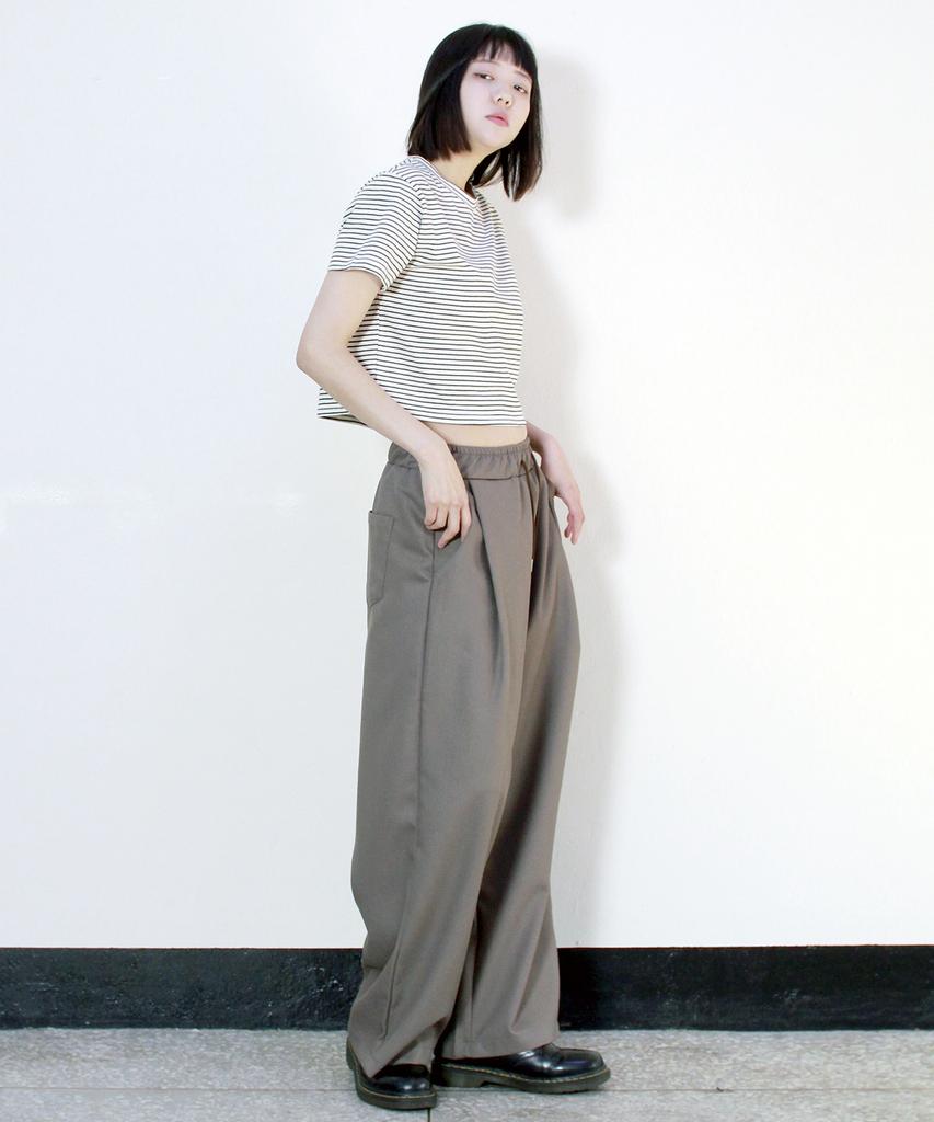 Deumakeu Side One-Pleat Real Wide Pants Mocha