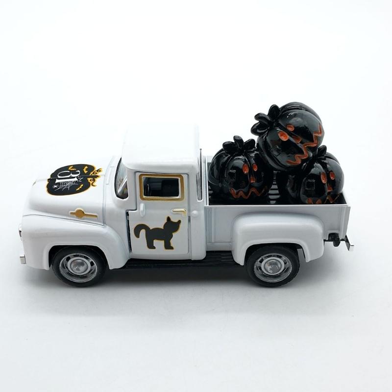 Antique Miniature Haunted Ghostly Truck Ornament Metal Shelf Decors Farmhouses Kitchen Accent For Halloween Enthusiasts