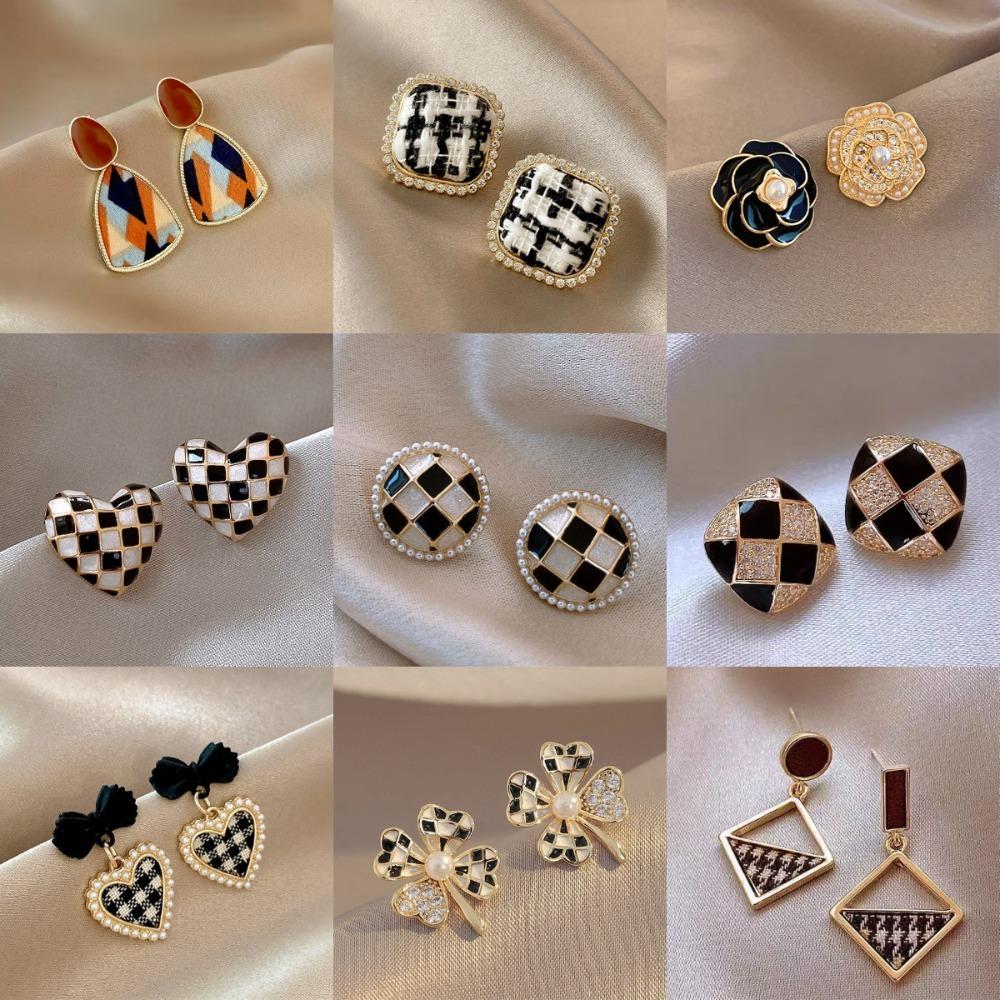 Silver Needle Korean Version Elegant Black and White Plaid Earrings