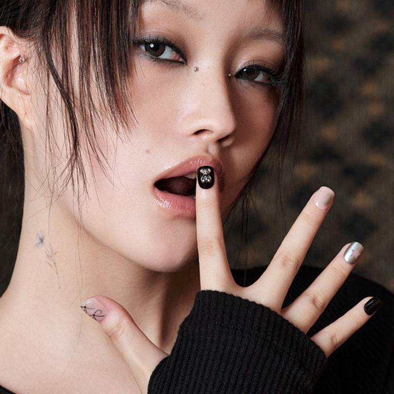 Reusable Nail Tips Grunge Bear (Short Square)