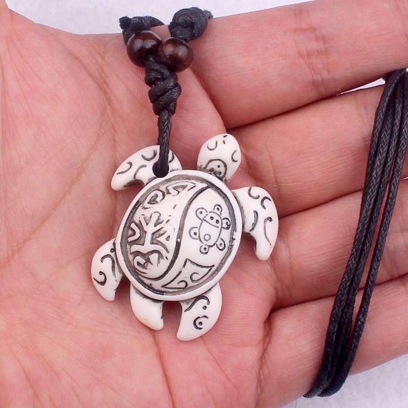 

Resin Turtle Pendant Necklace , Tortoise Choker Chain , Unisex Fashion Jewelry for Daily Wear белый