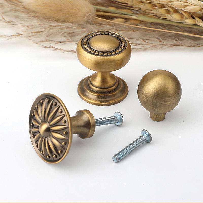 Messing Möbelscharniere Französisches Vintage-Design Hochwertige Schrankknöpfe Schrankschubladen Griffknauf