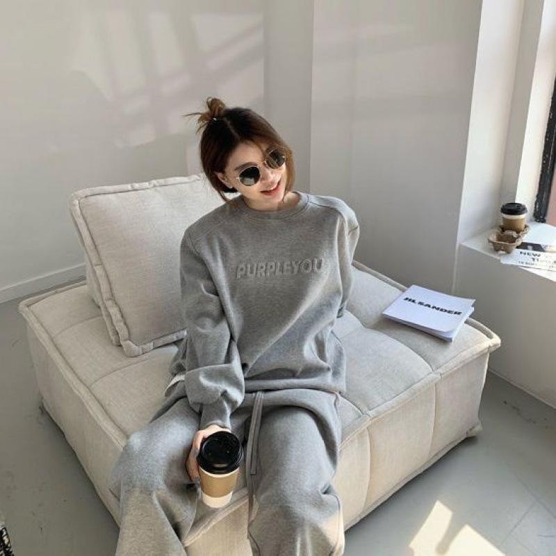 Purple Women’s Casual Running Sportswear Set - 2025 Spring/Autumn Fashion: Loose Sweatshirt & Long Pants Two-Piece.