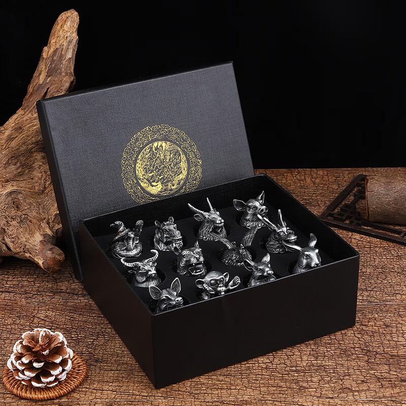 

Набор рюмок Байцзю с китайским зодиаком Шанци