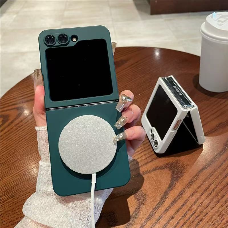 For Samsung Galaxy Z Flip 7 6 5 4 3 5G Z Flip5 Flip6 Luxury Magnetic Phone Case For Magsafe Wireless Charging Soft Cover