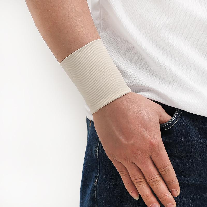 

Поддержка запястья из ледяного шелка: Унисекс летняя спортивная повязка для татуировок и шрамов One Size