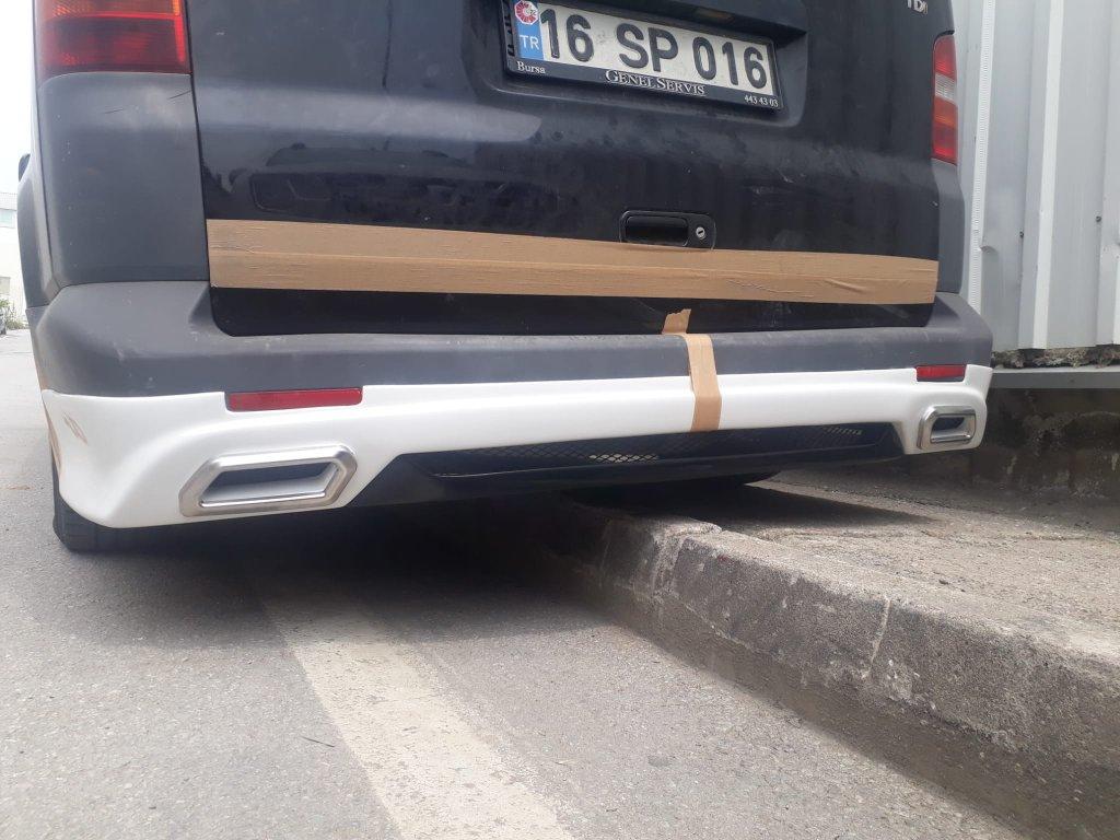 Задняя нижняя накладка Sport 3 (под покраску) для Volkswagen T5 Transporter 2003-2010 гг