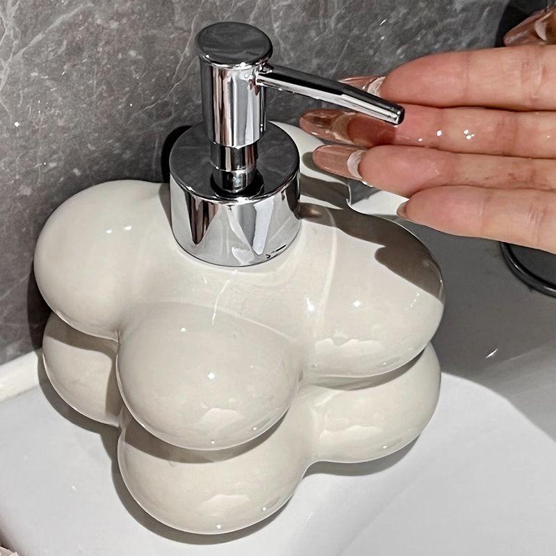 Creative Ball Ceramic Shampoo Potion Bottle Luxury Plating Silver Press Lotion Bottle Toilet Soap Dispenser Bathroom Accessories