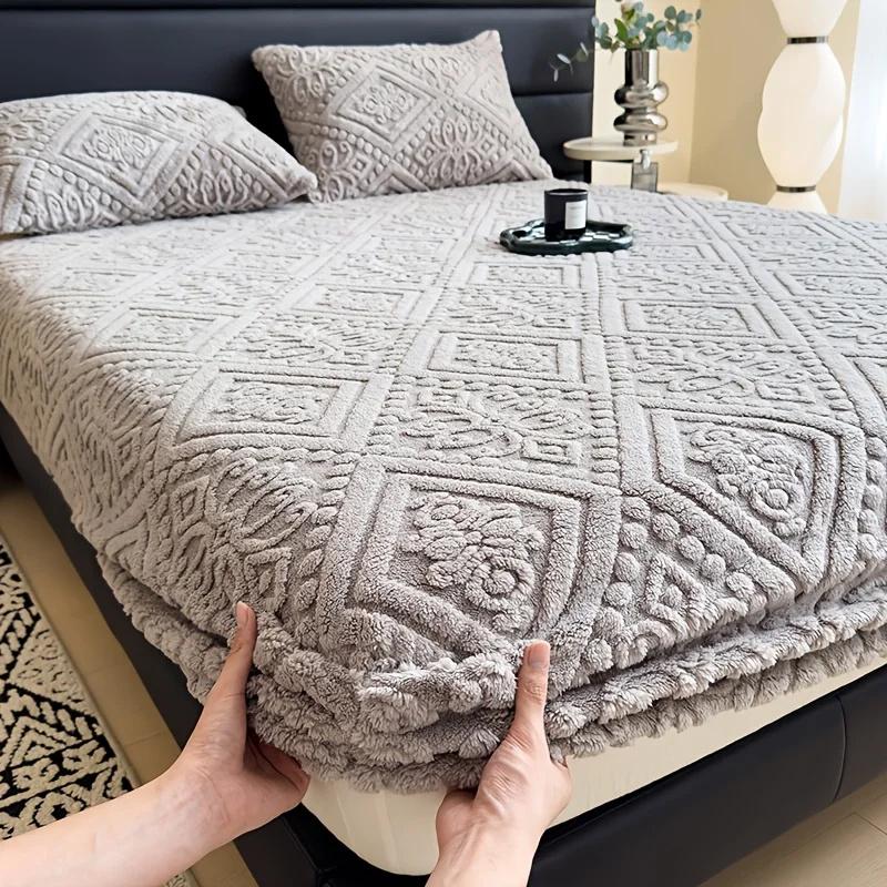 2026 NEW Winter Plush Warm Fitted Sheet Bed Protector Cover Bedding Mattress Topper Non Slip Bedspread