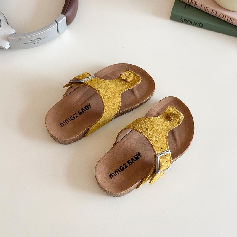 2025 Non-Slip Girls' Flip-Flop Sandals: Summer Beach Shoes with Flat Bottom