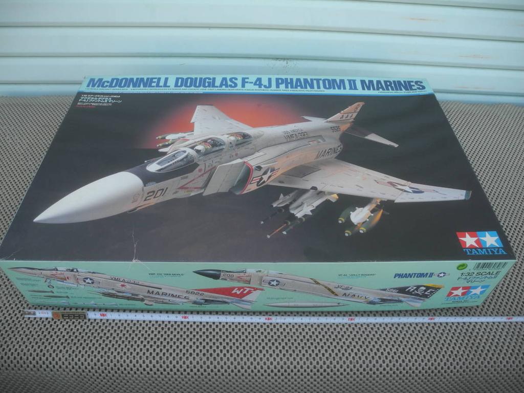 Tamiya Aircraft Series 08 US Navy McDonnell Douglas Phantom II Marine Plastic Model Kit 1/32 No. F-4J