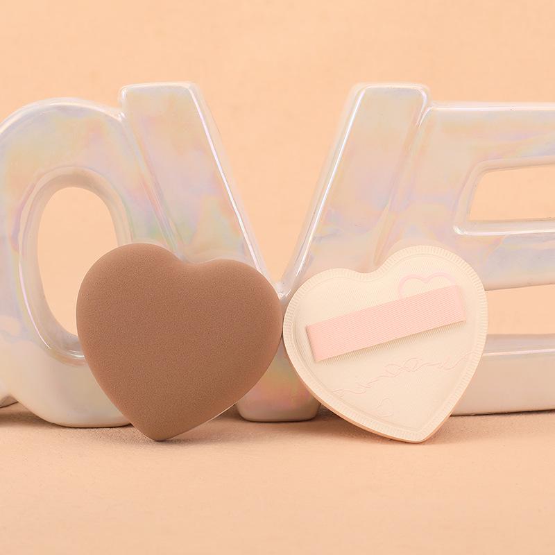 Мини-пуф в форме сердца для тонального крема-кушона - Портативный размер
