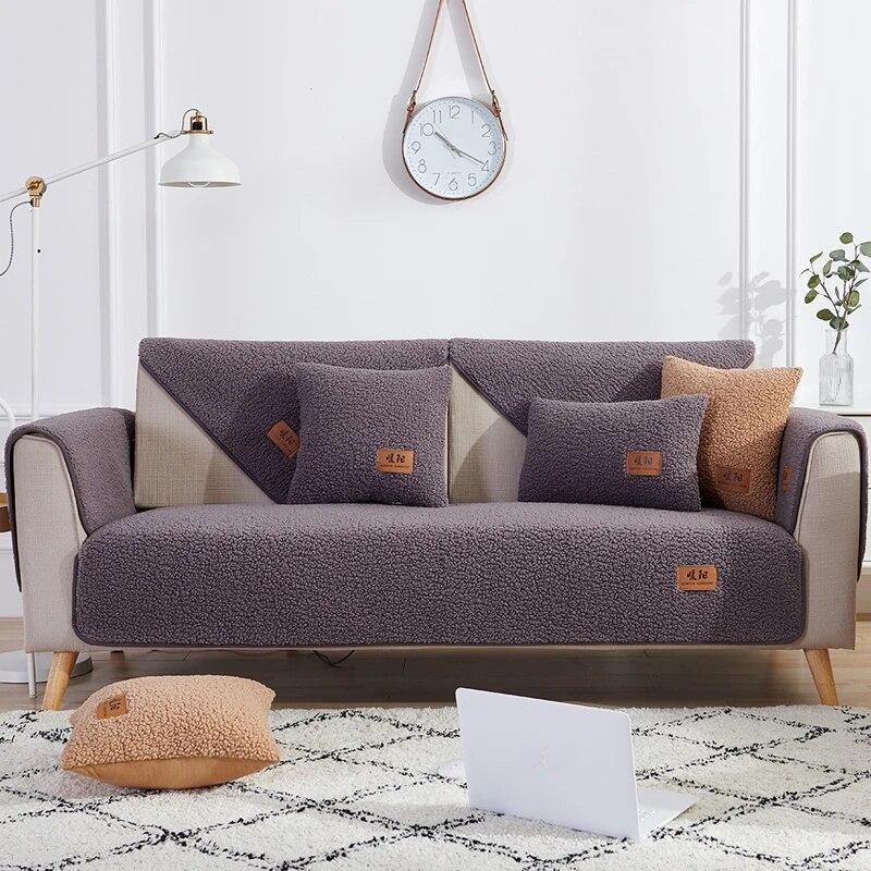 Capa de sofá moderna de lã de cordeiro macia e suave, capa de pelúcia espessa, tapete de inverno, toalhas de sofá antiderrapantes