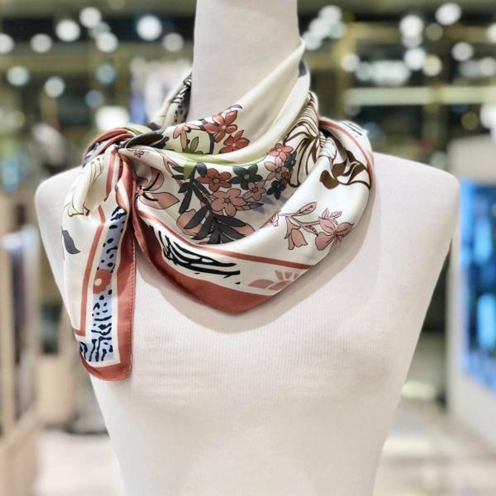 MJ Arnaldobasini Pastel Flower Silky Scarf ABFMW-20205