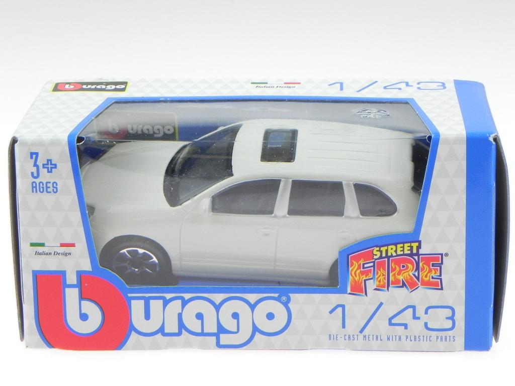 Bburago Porsche Cayenne Diecast Car Scale CAYENNE Turbo 2010 1/43 (White)