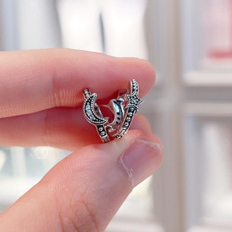 

Niche Retro Star & Moon Zircon Earrings Distressed Commuting Style High-end Pure Design Fashion Personality Women s Dainty Daily Earrings