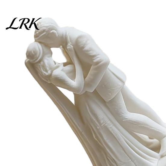 Sweet Wedding Symbol 3D Printed Couple Figurine, Romantic Ornament, Love Statue Newlywed Embrace Figurine for Cake Toppers Entrance Halls Dressing