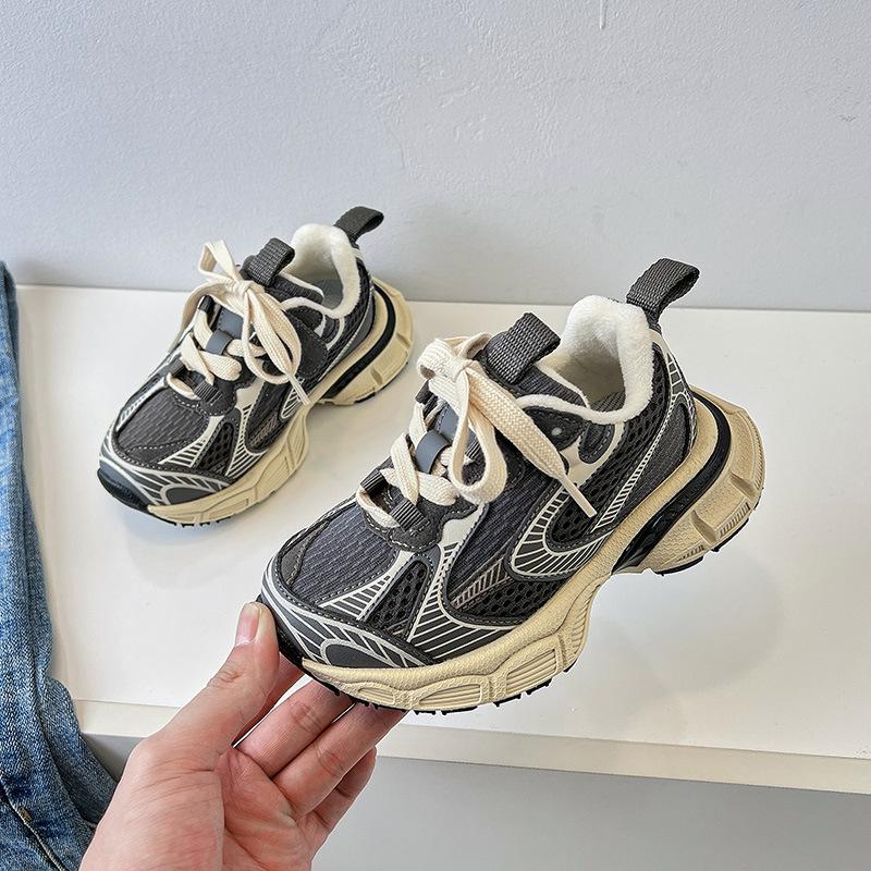 

2025 spring new super fire children s sports shoes light and non-slip girls dad shoes boys casual shoes 25 yards inner length 16.5cm