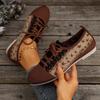 A Large-sized, Breathable, Two-tone, Front-lacing, Lightweight Sports Shoe for Women