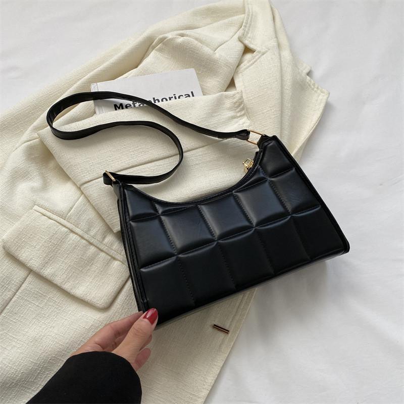 Chic Monochrome Single Shoulder Bag Women s Casual Street Style Crossbody Bag чёрный
