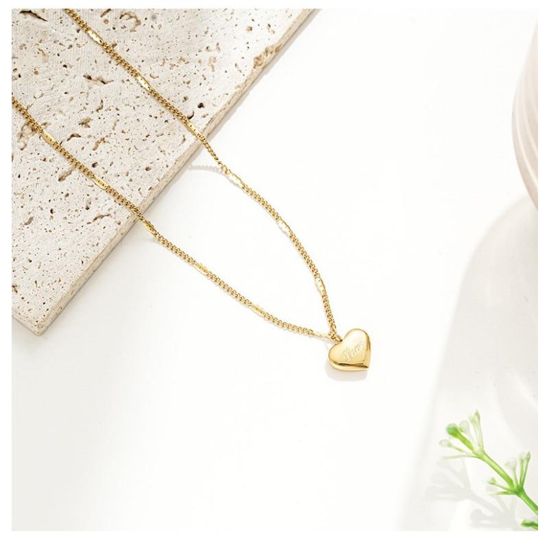 Minimalist Versatile Stainless Steel Love Heart Clavicle Necklace For Women