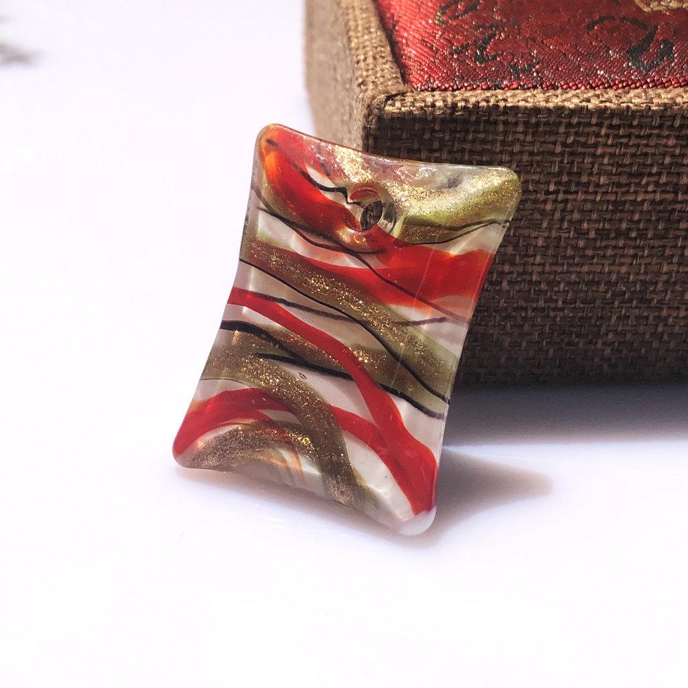 Handmade Gold Sand Stripe Glass Pendant Necklace - Unique & Versatile Jewelry for Sweaters
