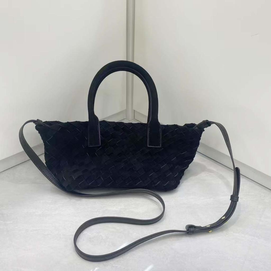 Piele naturală și coș de legume țesut Strat superior din piele de vacă mată Suport de capacitate foarte mare pentru axilă Geantă mare de mână pentru femei