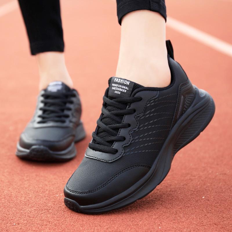 Black sneakers women's spring 2025 new lightweight non-slip soft sole leather surface women's shoes leisure travel running shoes