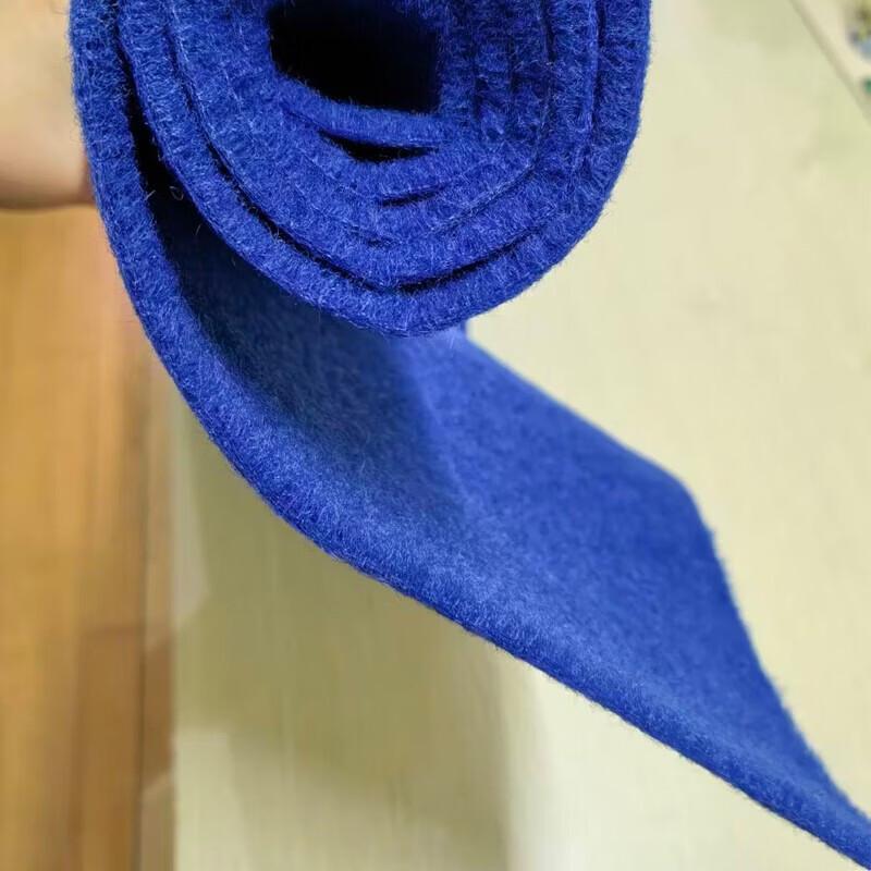 

Ziyi Felt Desk Mat