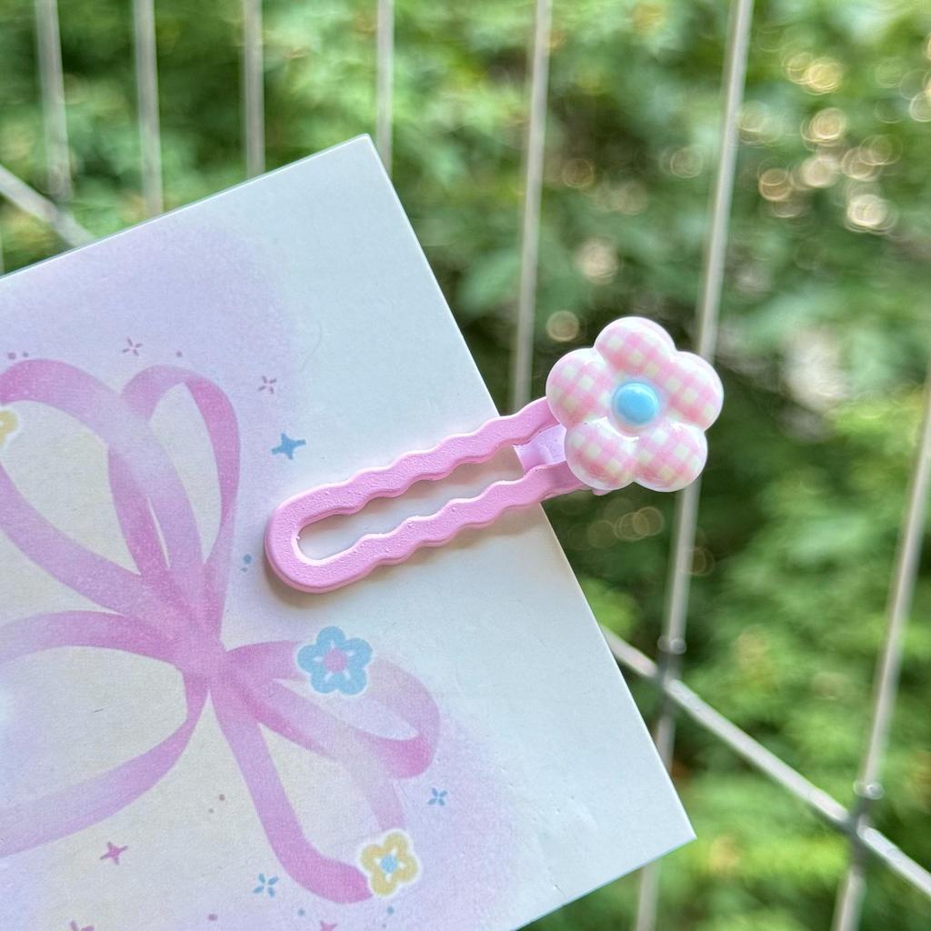 Korean Style Five-Petal Flower Hair Clip – Candy Color Plaid Wave Design for Girls