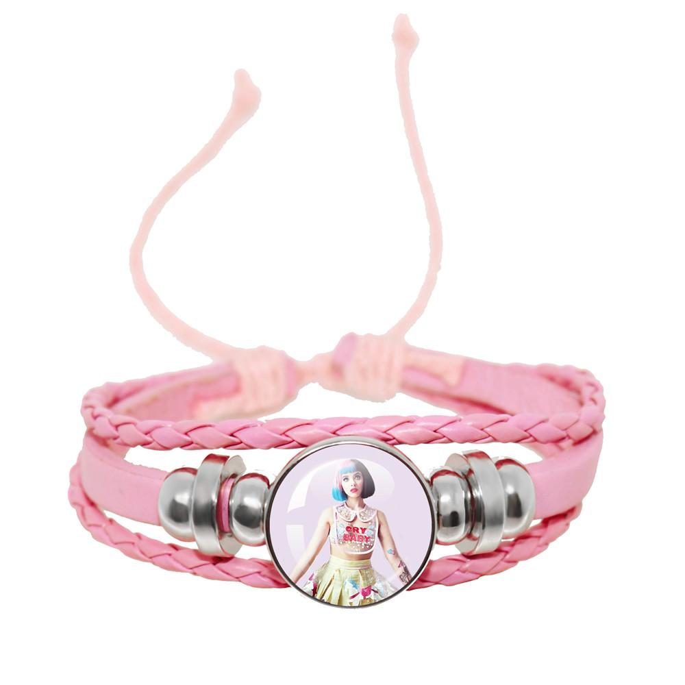 Melanie Martinez Crybaby Braccialetto in Pelle Rosa Cabochon in Vetro Modello Copertina Album Pop Music Braccialetto in Pelle Gioiello Regalo per Fan