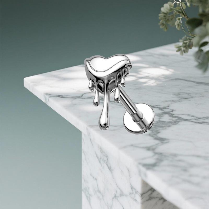 Herzförmiger Katzen-Ohrknochen-Stecker Piercing Schmuck mit lila Zirkon G23 Titan - Designer-Stil, Modisch, Schlicht.