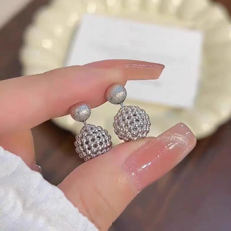 Two-Way Matte Hollow Round Ball Earrings - Retro Light Luxury Studs with Unique Design and Exquisite Small Ear Jewelry.