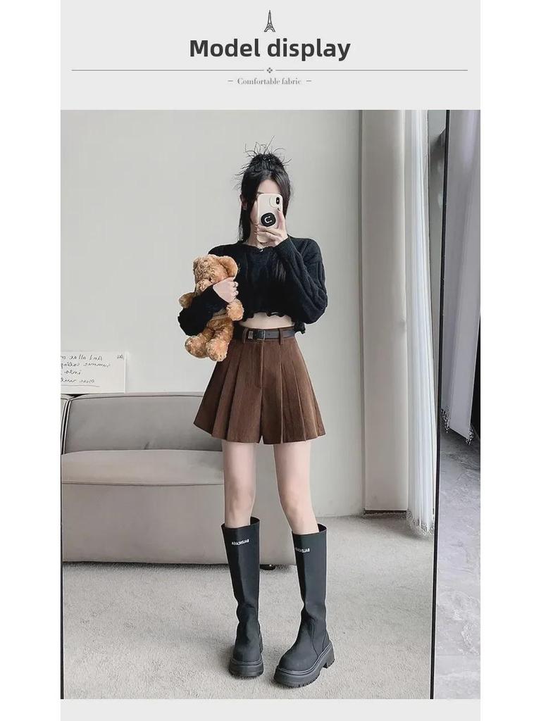 Women's High-Waist Corduroy Pleated Shorts - 2024 Spring Collection, Slimming Wide-Leg Casual Booty Shorts for Petite.