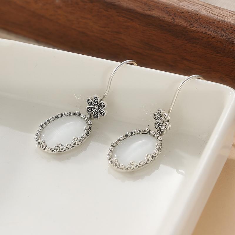 Vintage Silver Color Carving Flower Earrings Ethnic Oval Inlaid with White Stones Dangle Earrings for Women Jewelry