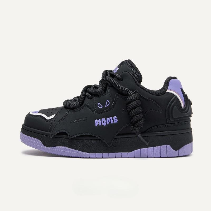 Women's Shoes with High and Low Top Sneakers Are Added To The Niche Bread Shoes