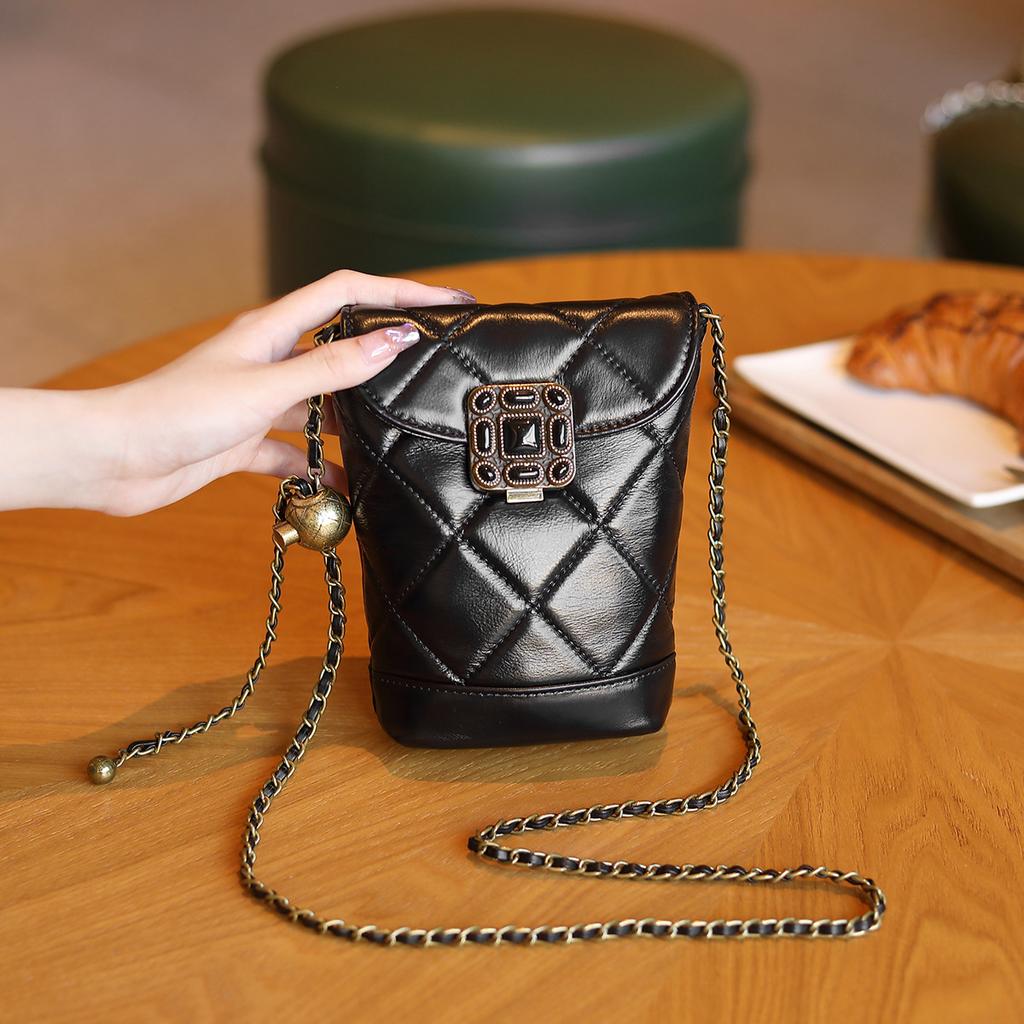 Fashion Leather Chain Mobile Phone Bag Small Xiangling Lattice Gemstone Small Gold Ball Single Shoulder Small Leather Women's Bag